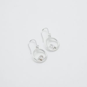 Simple Wave Dangle Earrings