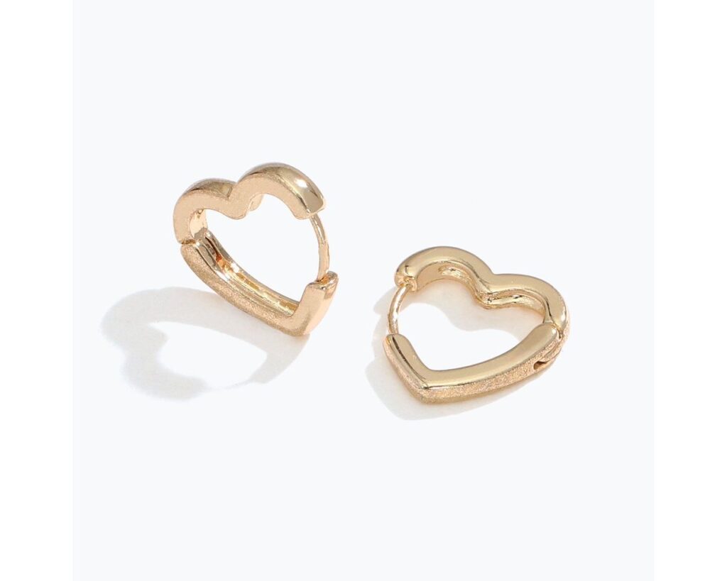 Precious Gold Heart Huggies