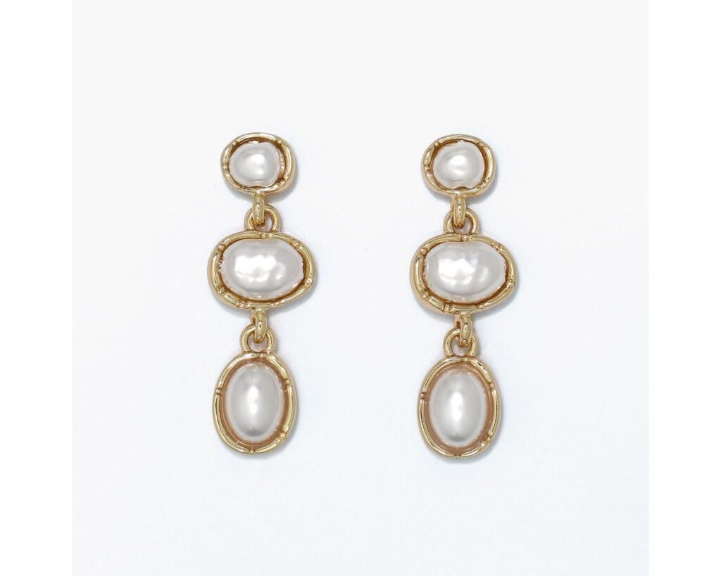 Pearl Drops in Organic Gold Shapes
